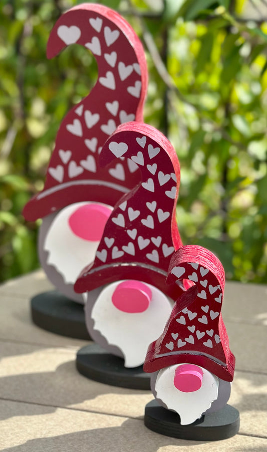 "Gnomeo" - Valentine's Gnome